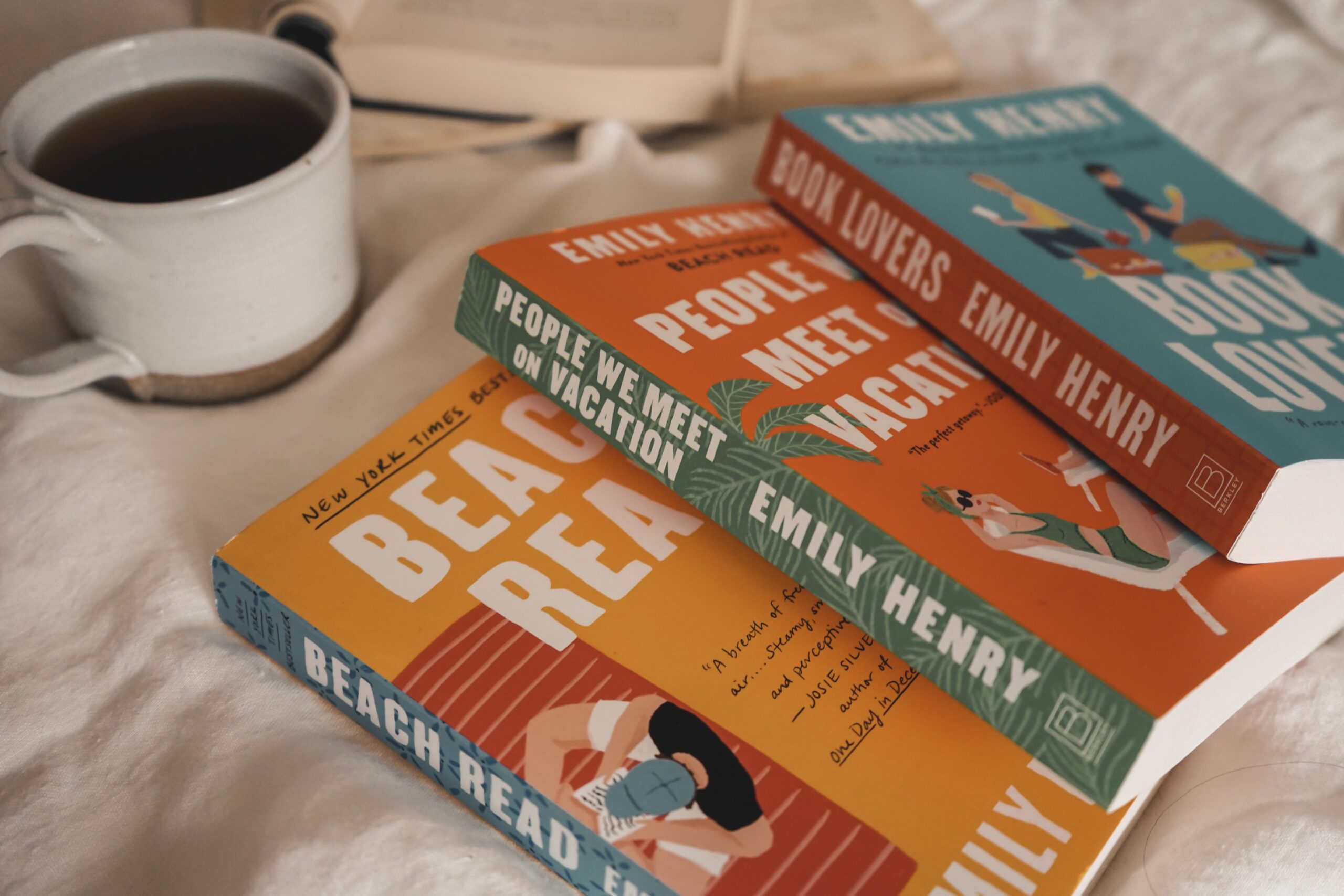 Beach Read by Emily Henry