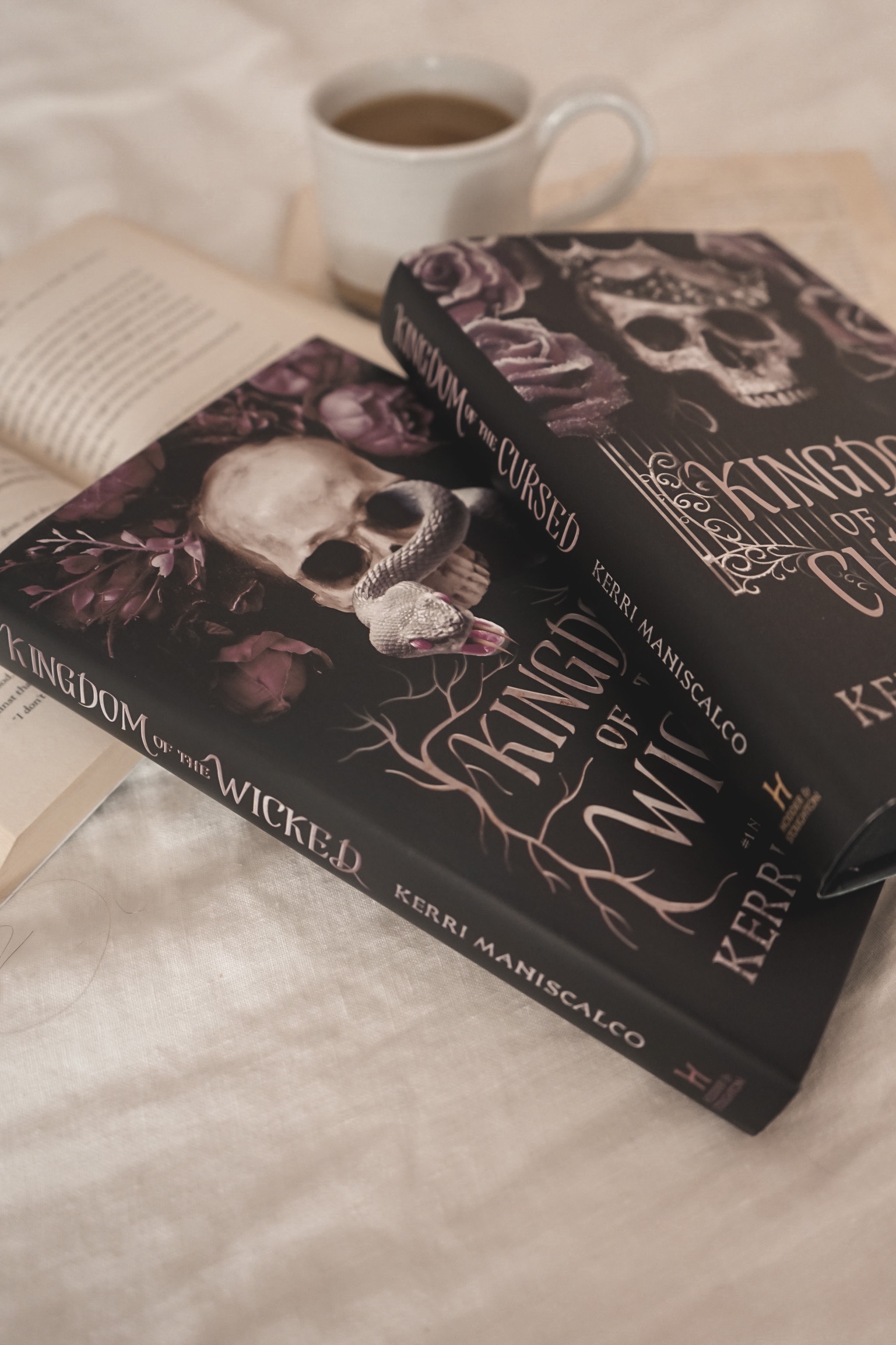 Kingdom of the Wicked by Kerri Maniscalco